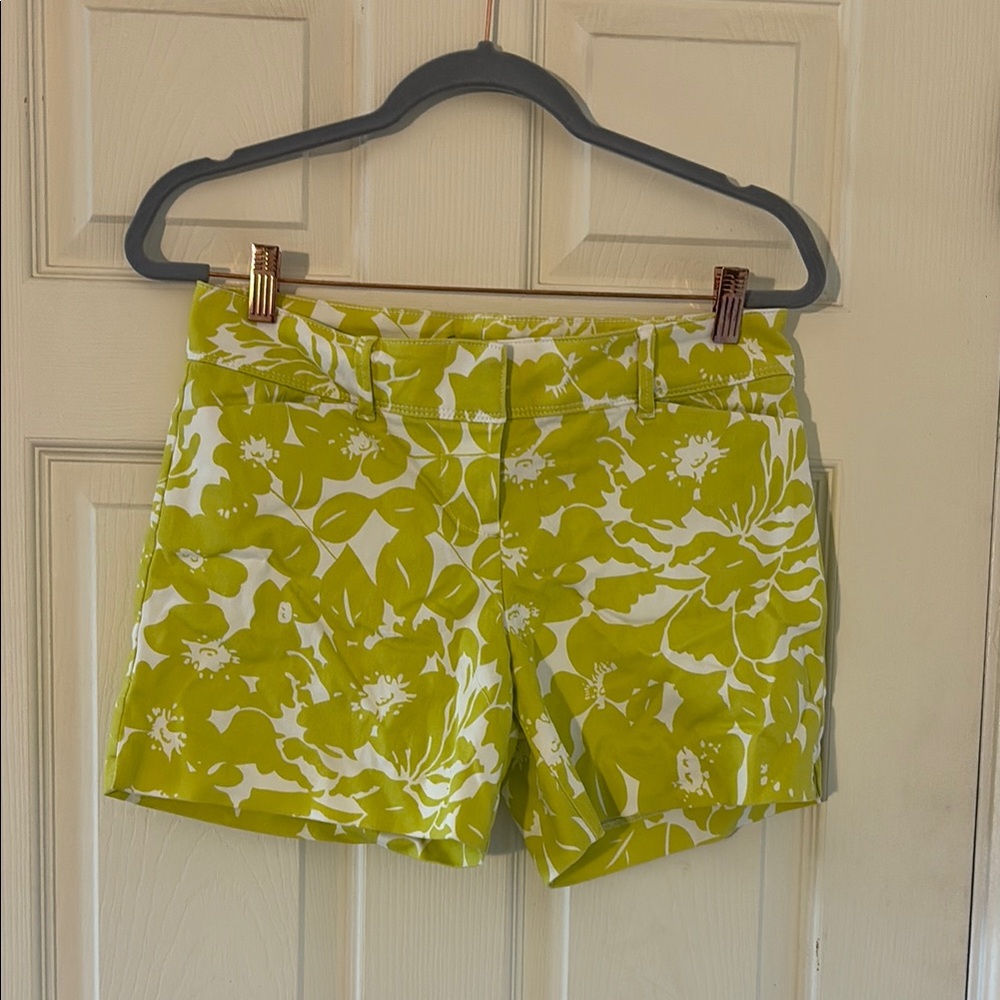 SALE The Limited Floral Green Women's Shorts size 4